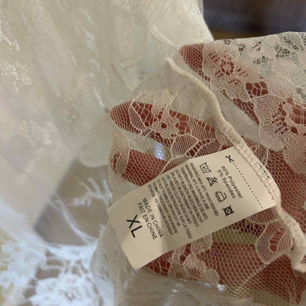 White Lace Robe; Size XL; Never Worn